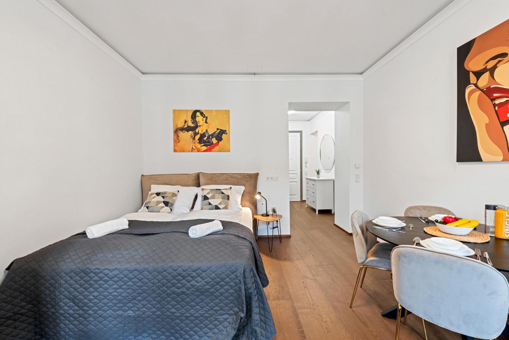 Stylish Studio, Smart Tv, 2 Beds
